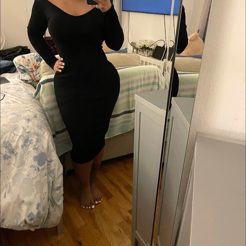 Ribbed black dress
